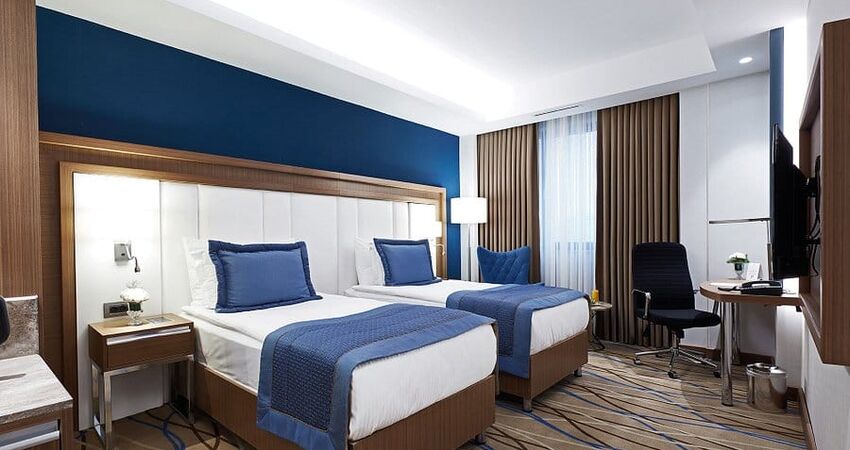 4* DEDEMAN OTEL (ESKİ DİVAN CITY) / ERCİYES KAYAK TURU 2 GECE KONAKLAMALI 2 TAM GÜN