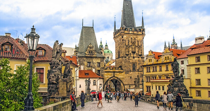 Prag Turu