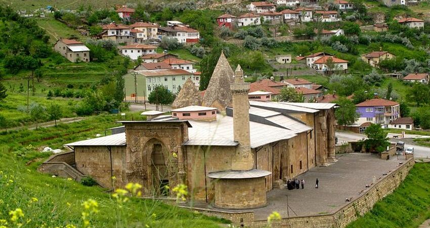 YILBAŞI ÖZEL HIZLI TREN İLE SİVAS KEMALİYE DİVRİĞİ TURU