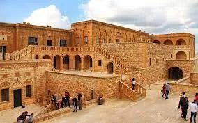 UÇAKLI BUTİK SÜRYANİ ve EZİDİ KÖYLERİ / MİDYAT / MARDİN / DİYARBAKIR TURU 3 GECE 4 GÜN