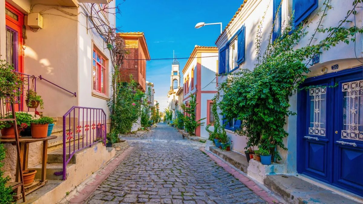 GÖKÇEADA - BOZCAADA - ÇANAKKALE - AYVALIK - CUNDA ADASI TURU 2 GECE 3 GÜN
