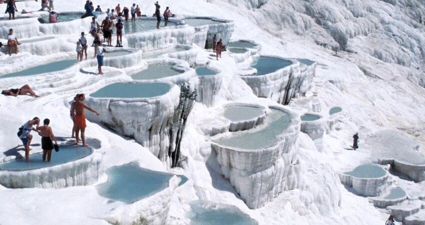 GÜL HASADI / SALDA GÖLÜ / İNSUYU MAĞARASI / PAMUKKALE TRAVENTERLERİ / HİERAPOLİS TURU