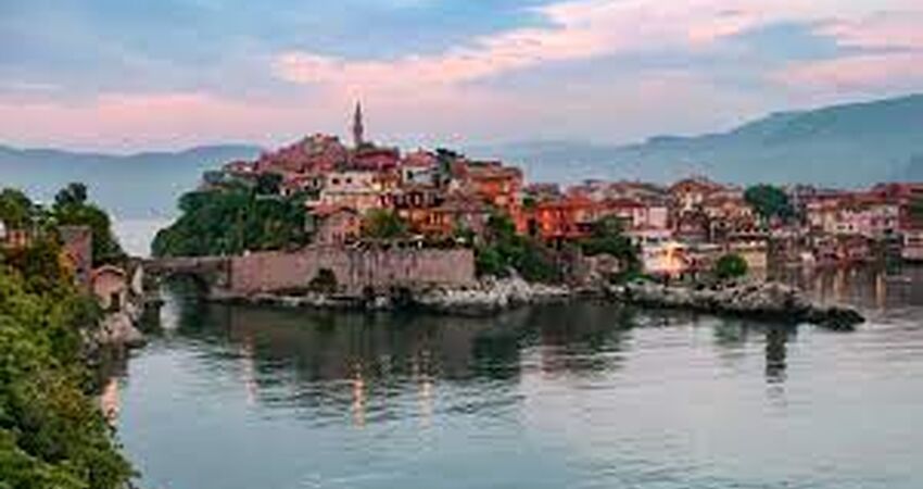 LAV SÜTUNLARI GÜZELCEHİSAR VE AMASRA TURU