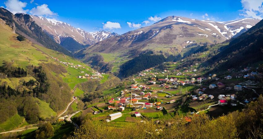 BAŞTANBAŞA DOĞU KARADENİZ VE BATUM TURU 5 GECE 6 GÜN